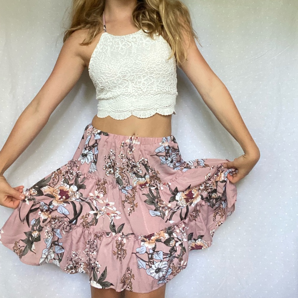 Cute floral skirt + crop top set!